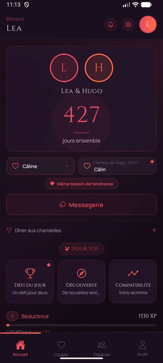 L'écran d'accueil de Kynkr : 427 jours ensemble, humeurs du jour et défi du jour